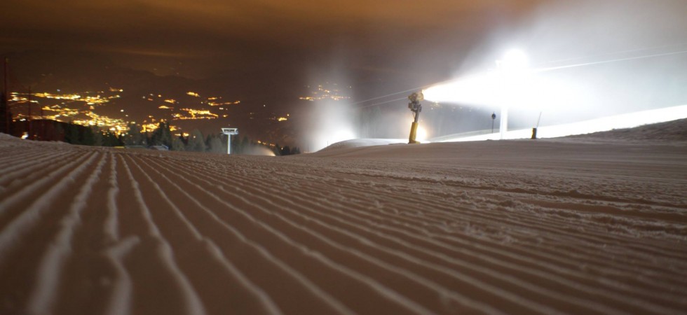 Il Monte Bondone si accende di notte (foto Monte Bondone #Live)